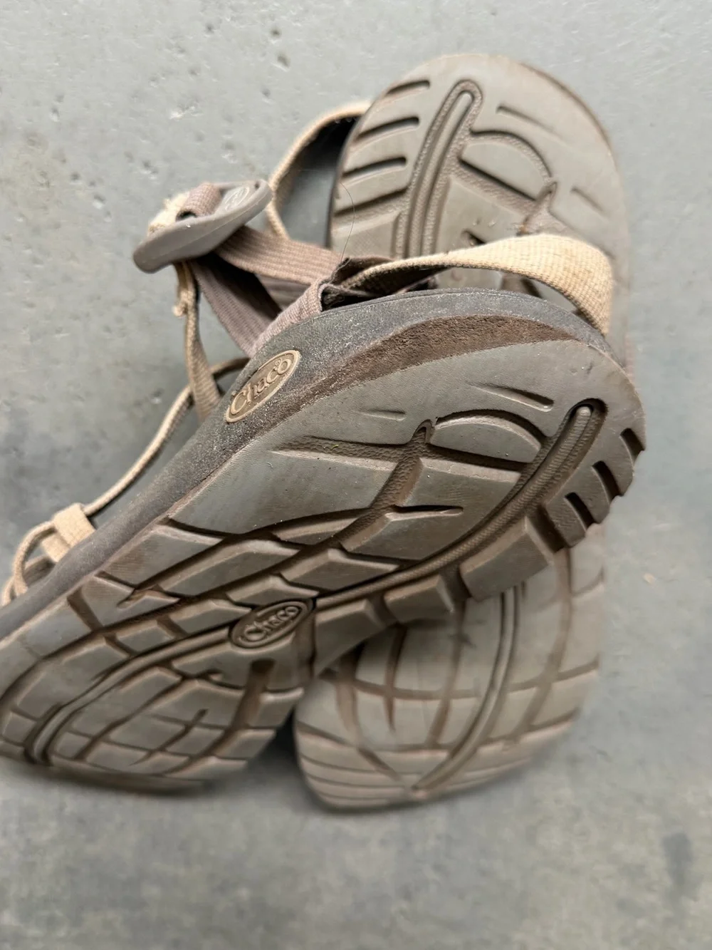 Chaco zx/2 cloud sandal size 10